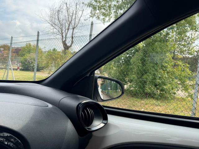 TOYOTA Aygo X 1.0 VVT-i 72 CV 5 porte Trend BICOLOR KM.0