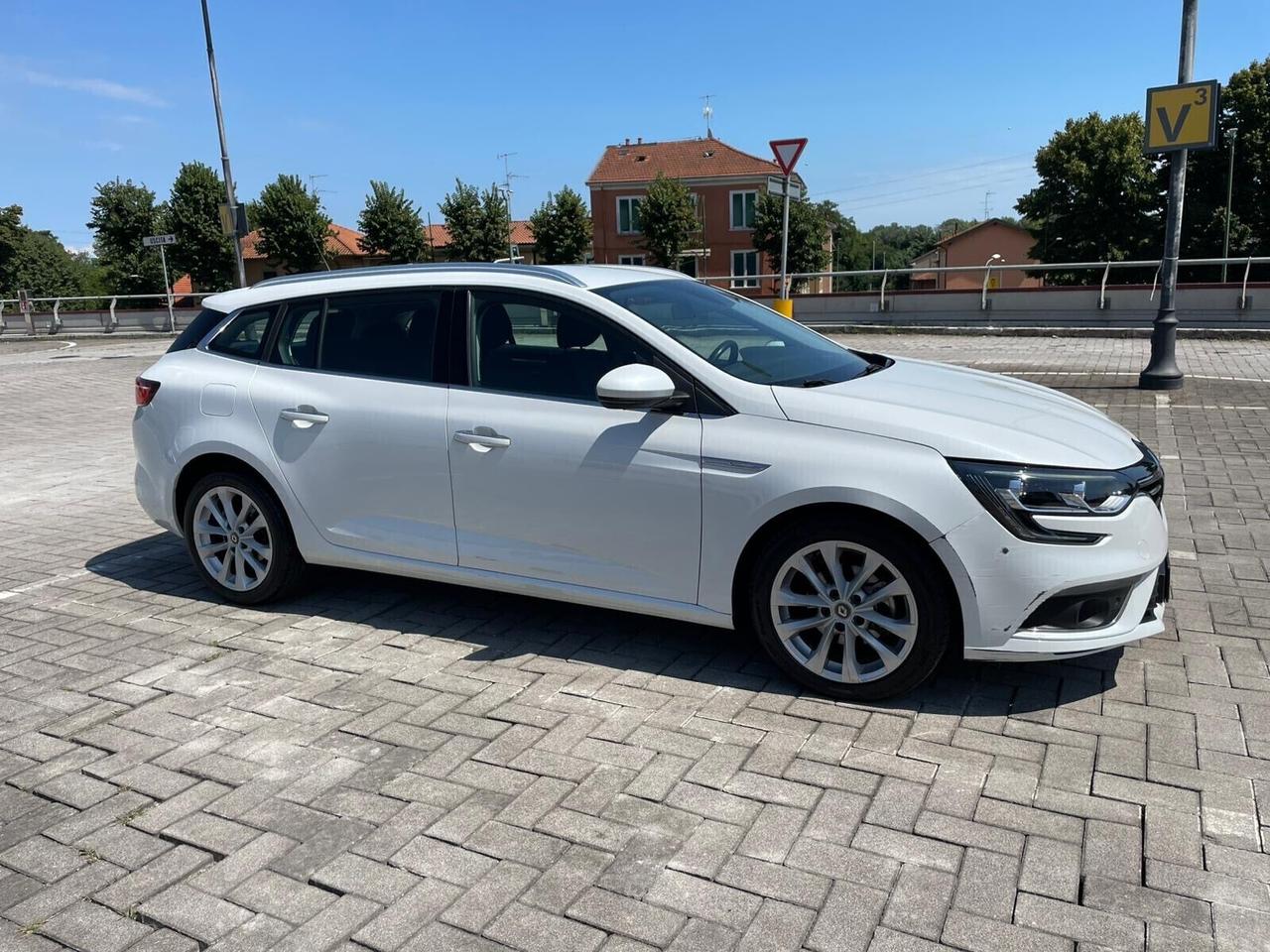 Renault Mégane Sporter Blue dCi 115 CV EDC Duel2 AUTOMATICA 12 MESI GARANZIA