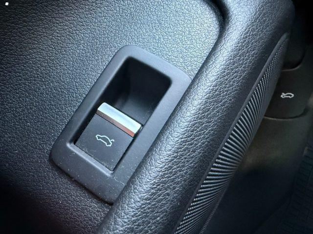 AUDI A4 Avant 40 g-tron S tronic S line edition