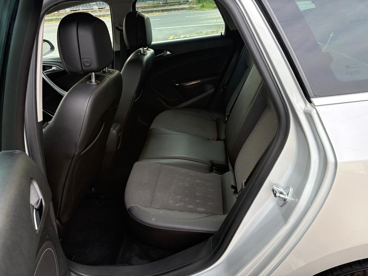 Opel Astra 2.0 CDTI 165CV Sports Tourer Cosmo