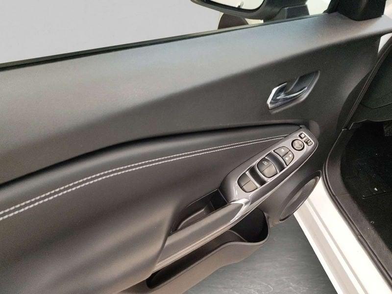 Nissan Juke 1.6 hev N-Connecta