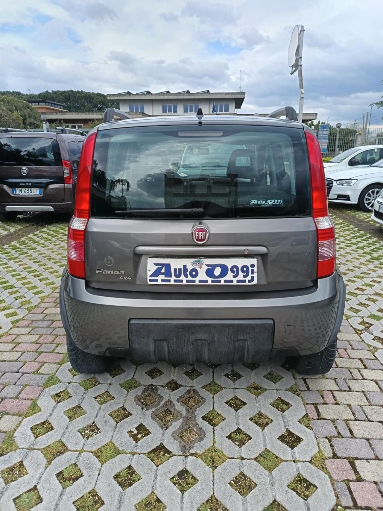 Fiat Panda 1.3 MJT 16V DPF 4x4 Climbing