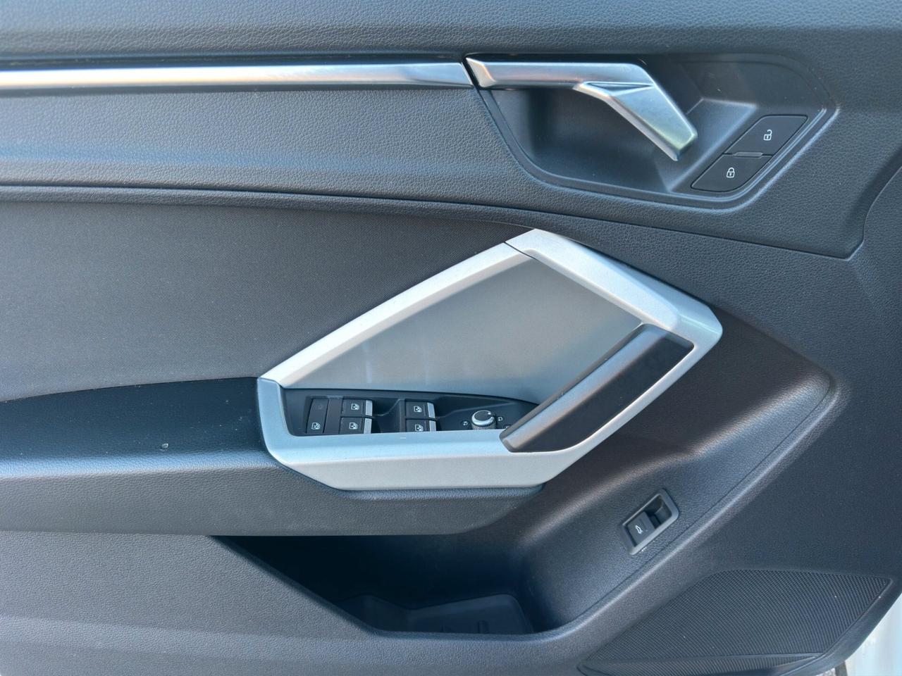 Audi Q3 35 TDI Business Advanced