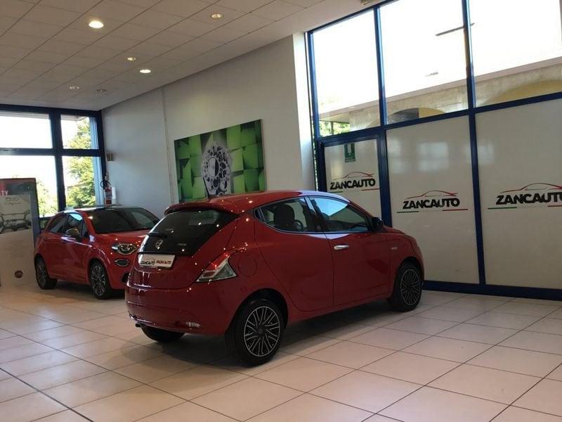 Lancia Ypsilon 1.0 FireFly 5 porte S&S Hybrid Gold