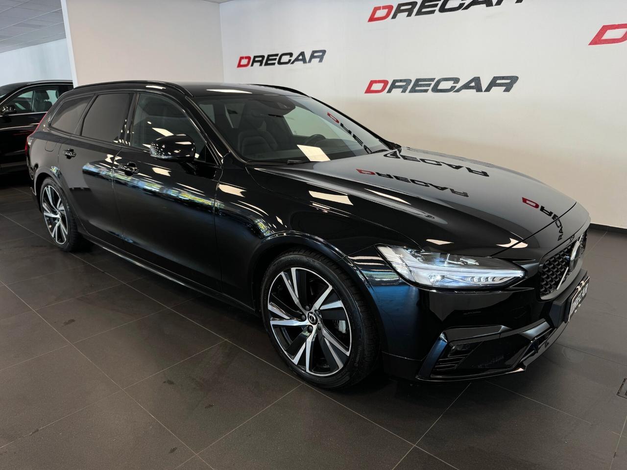 Volvo V90 B4 (d) AWD Geartronic R-Design BLACK PACK 50.000 KM