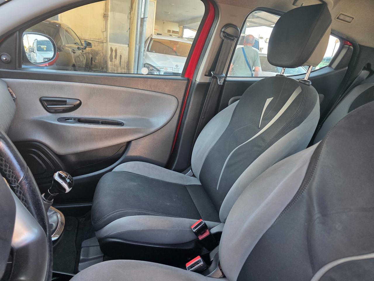 Lancia Ypsilon 1.3 MJT 16V 95 CV 5 porte S&S Gold