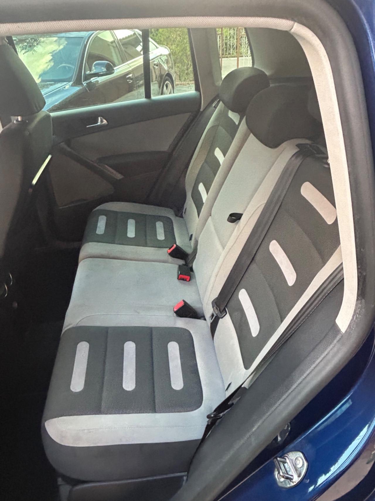 Volkswagen Tiguan 2.0 TDI DPF 4MOTION tiptronic Sport & Style