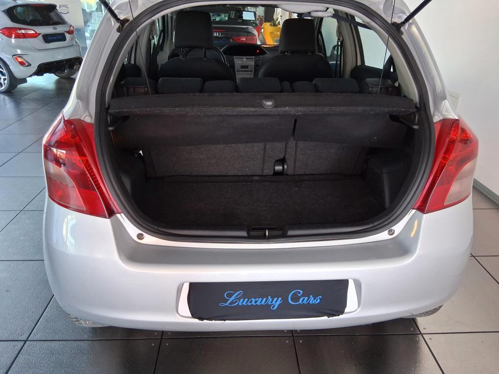 TOYOTA YARIS 1.0 BENZINA IDONEA NEOPATENTATI