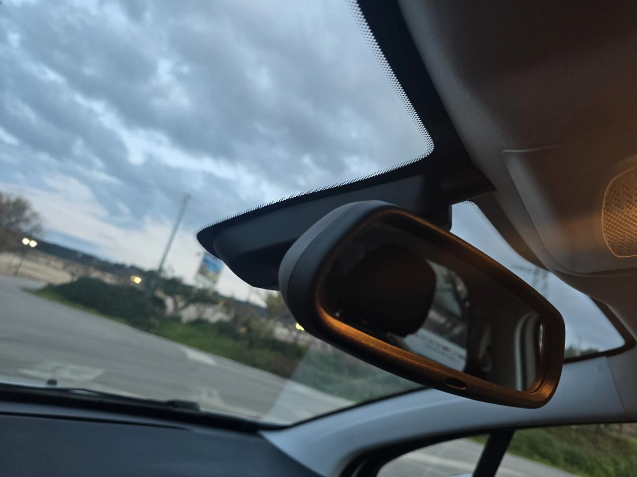 Peugeot 2008 BlueHDi 100 Allure