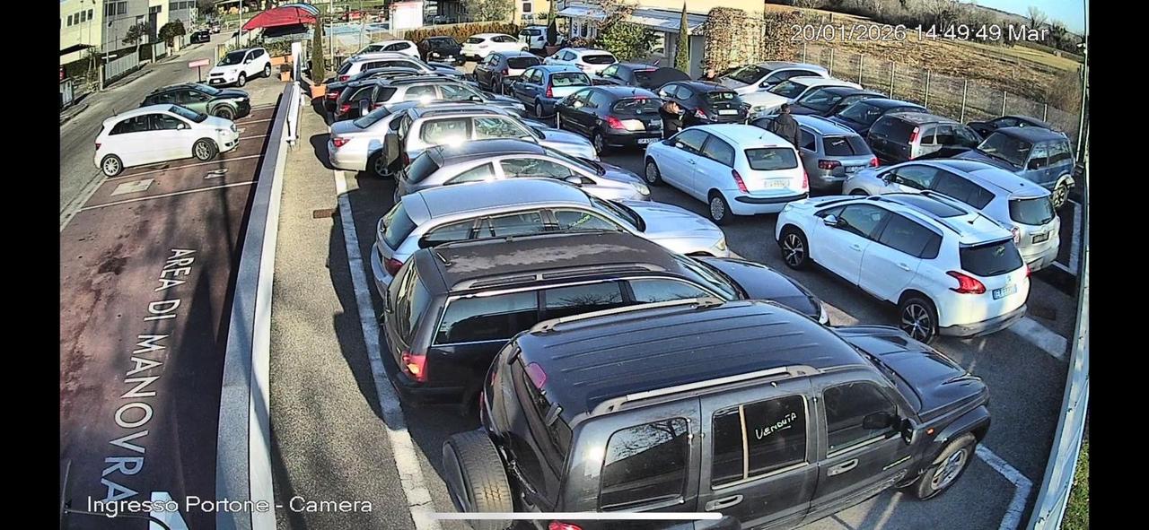 NISSAN MICRA 5 PORTE (CAMBIO AUTOMATICO)