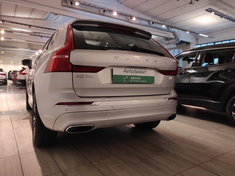 VOLVO XC60 (2017-->) - XC60 T6 Recharge Plug-in Hybrid AWD Inscription Expression