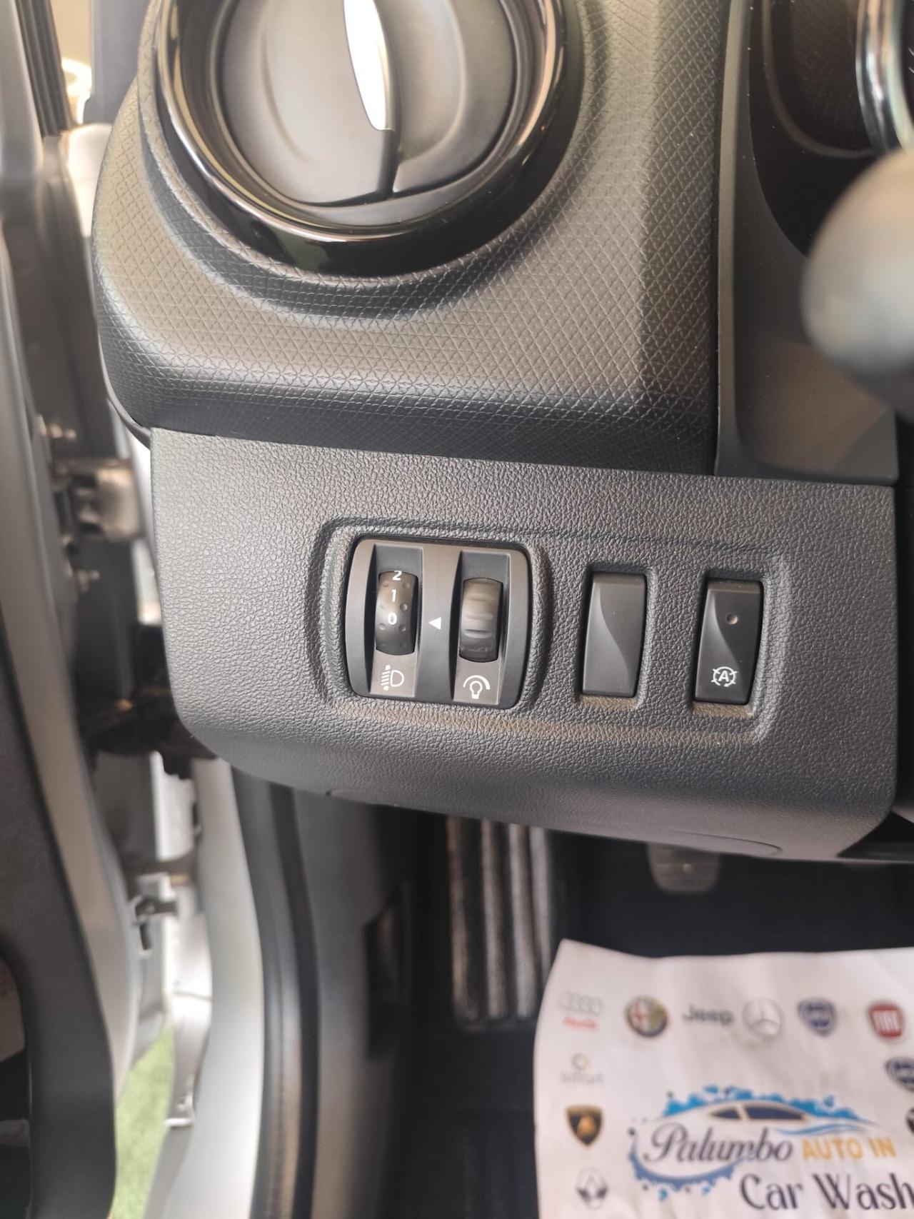 Renault Clio TCe 12V 90 CV 5 porte Moschino Life