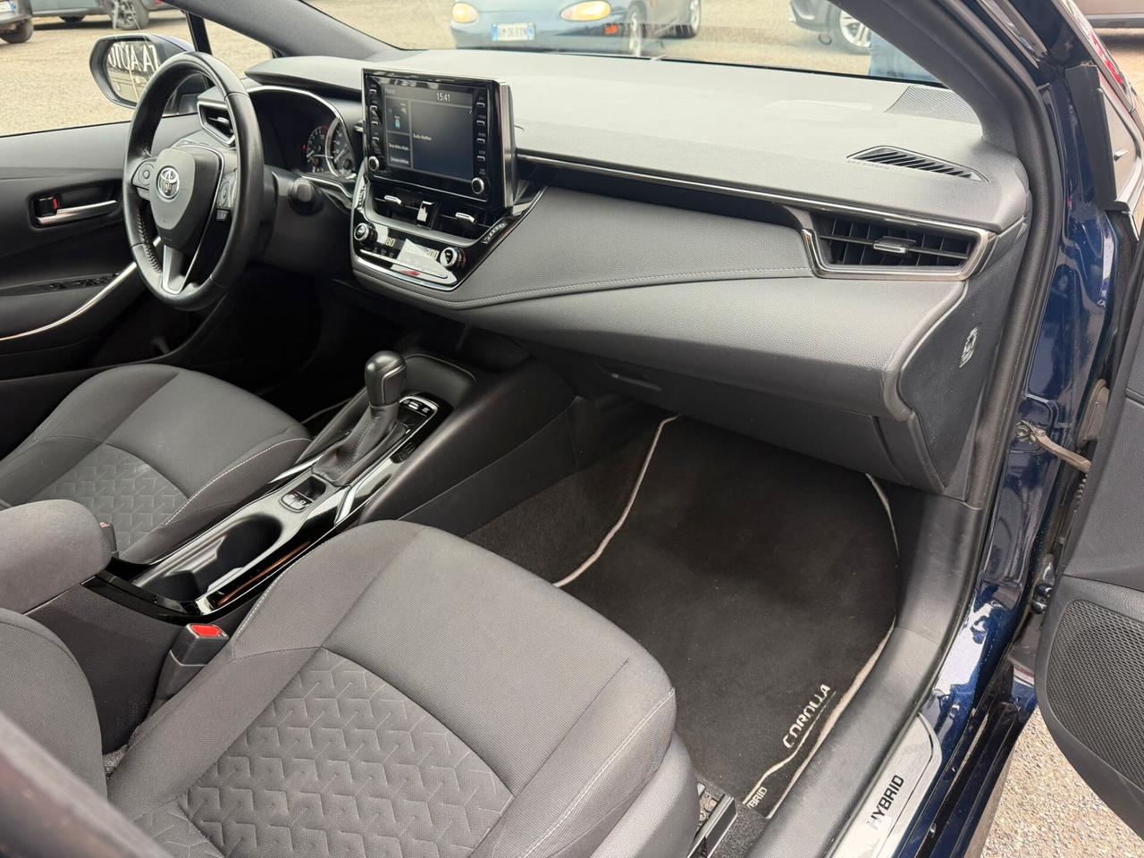 Toyota Corolla 1.8 Hybrid Style