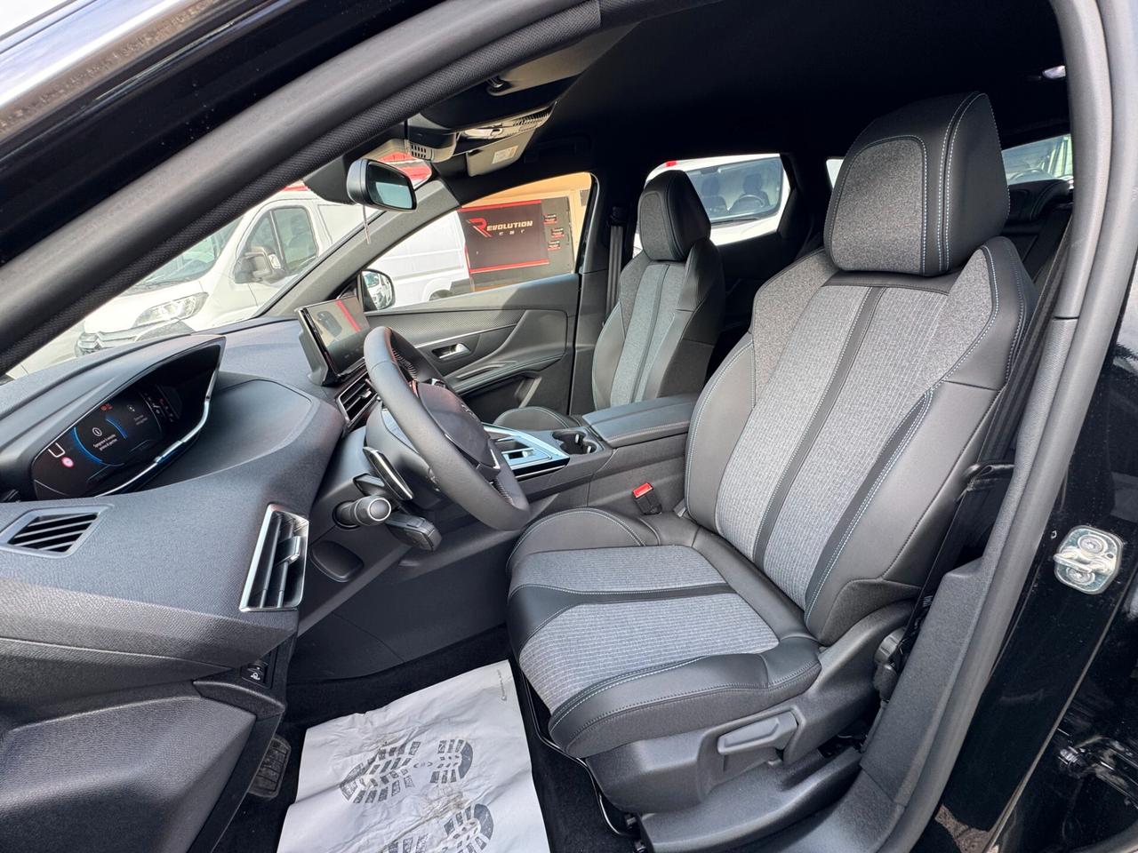 Peugeot 3008 ALLURE AUTOMATICA DIESEL - KM ZERO