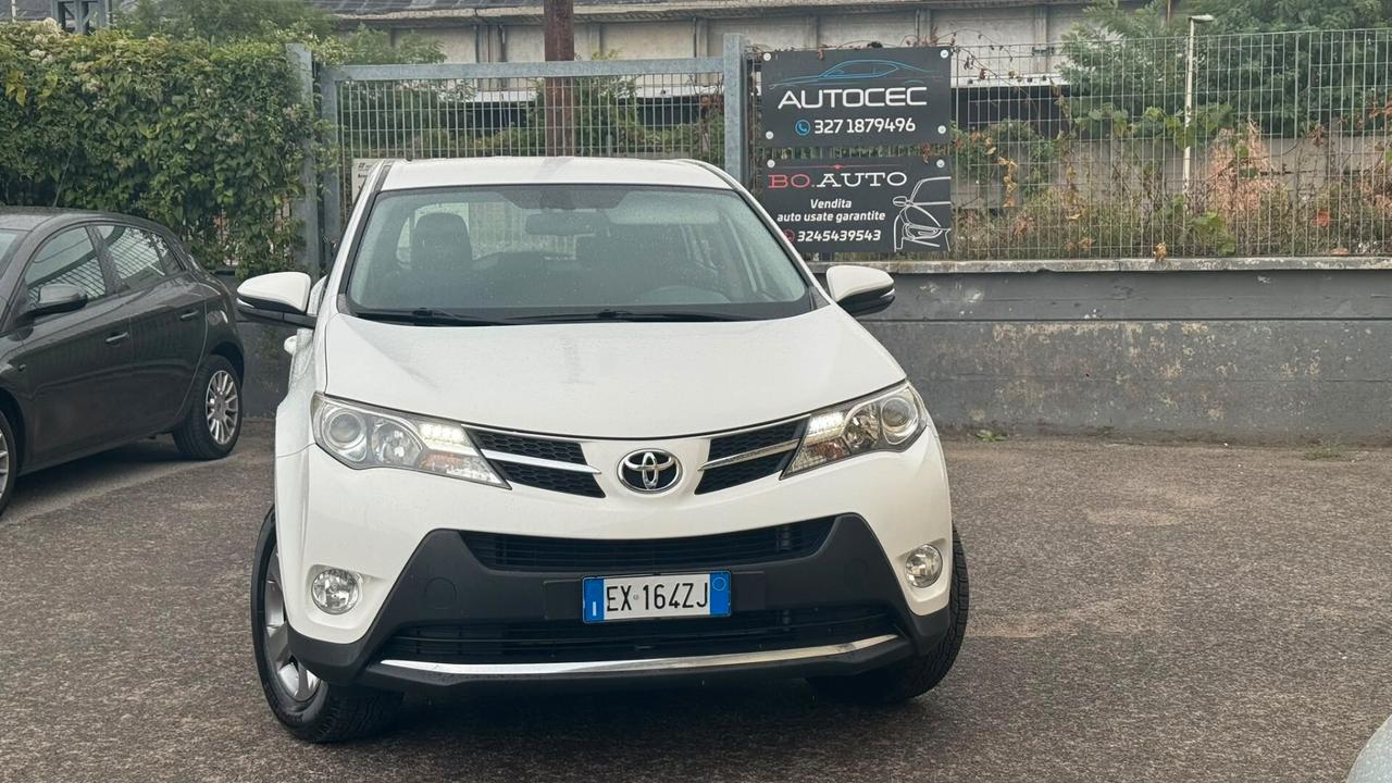 Toyota RAV 4 RAV4 2.0 D-4D 2WD Style White Ed.