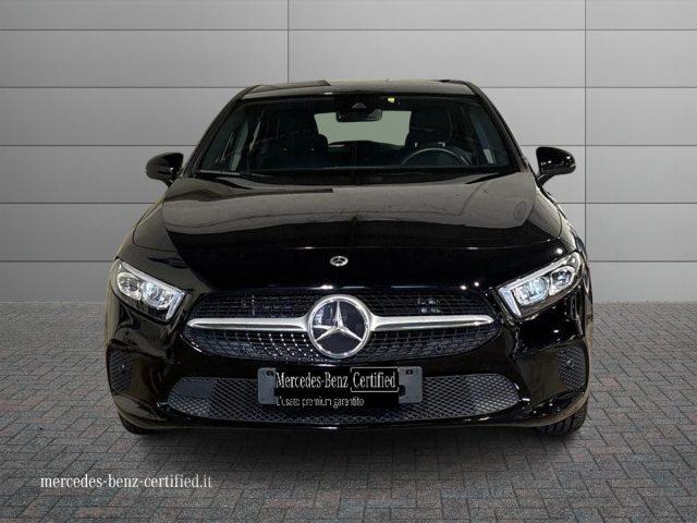 MERCEDES-BENZ A 250 e hybrid EQ Business Extra