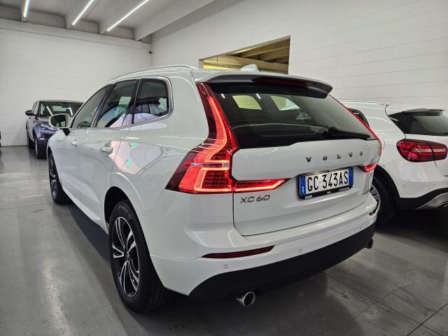 Volvo XC60 XC60 II 2018 2.0 b4 Momentum Pro awd auto
