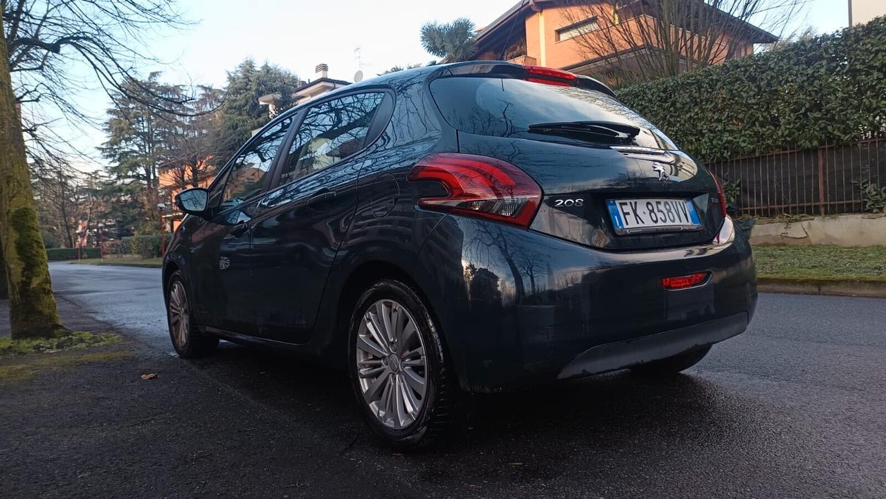 Peugeot 208 PureTech 82 5 porte Allure IDEALE PER NEOPATENTATI