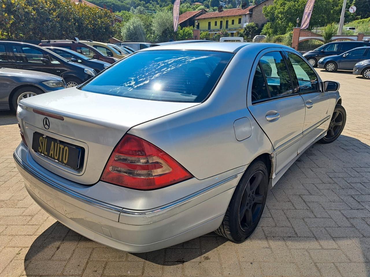 Mercedes-benz C 220 / 105KW / 143CV