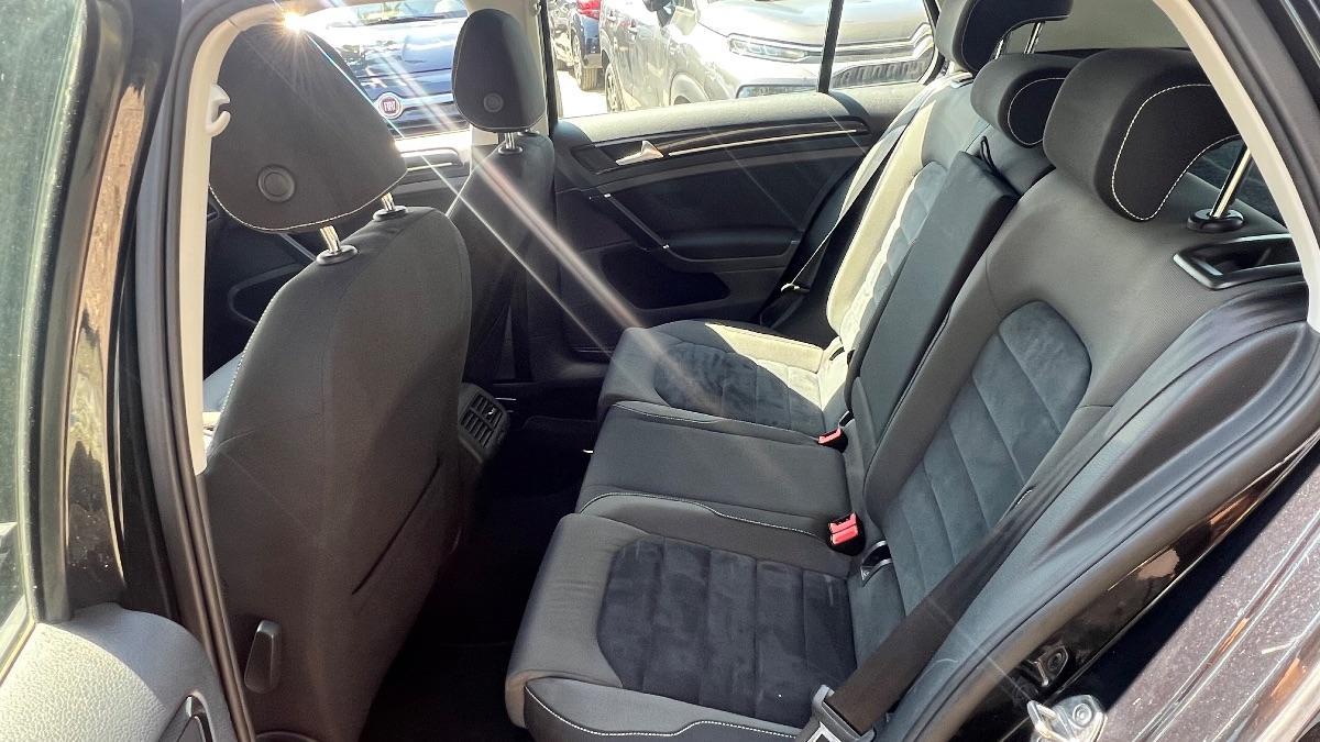 VOLKSWAGEN - Golf 1.6 tdi Trendline 5p