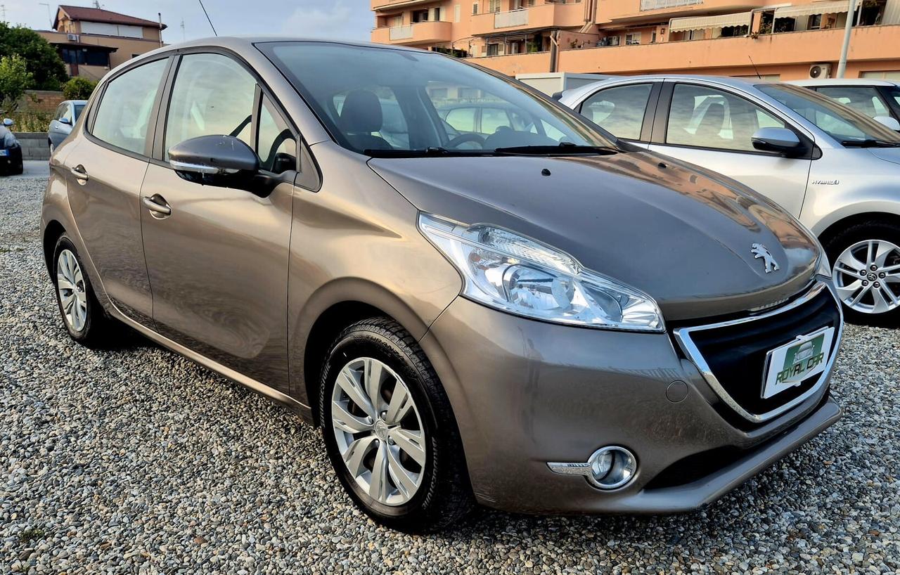 Peugeot 208 1.2 benzina 82 CV 5 porte