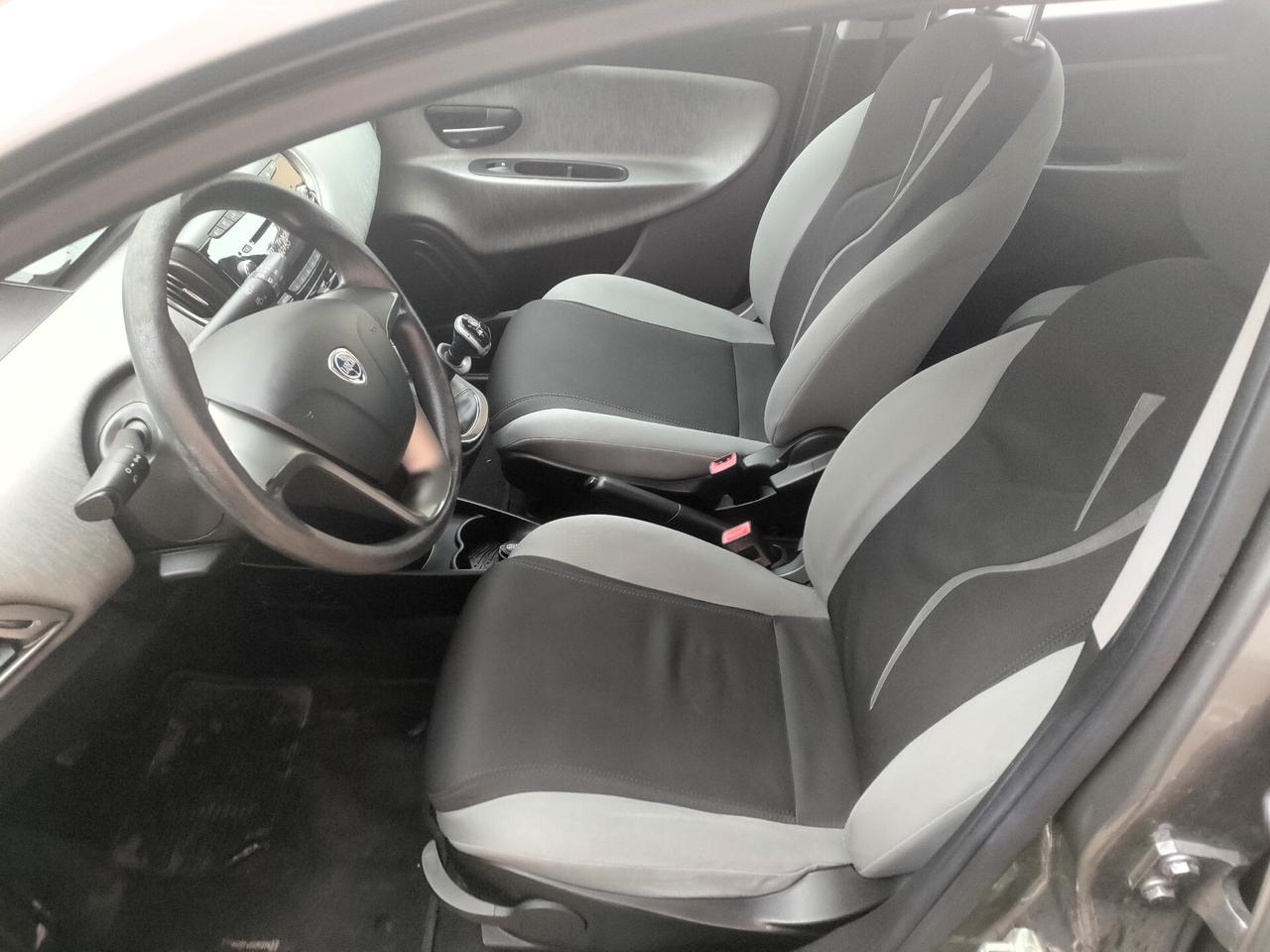 Lancia Ypsilon 0.9 TwinAir 85CV Ecochic Gold