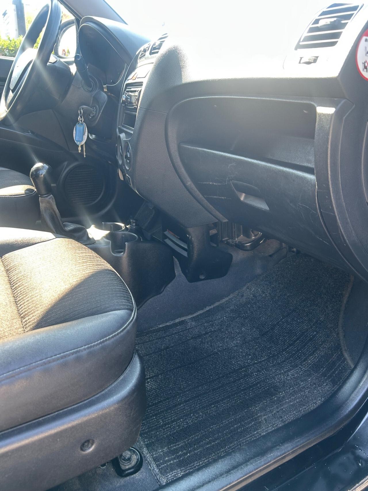 Kia Picanto 1.0 cc impianto a GPL scadenza 2032