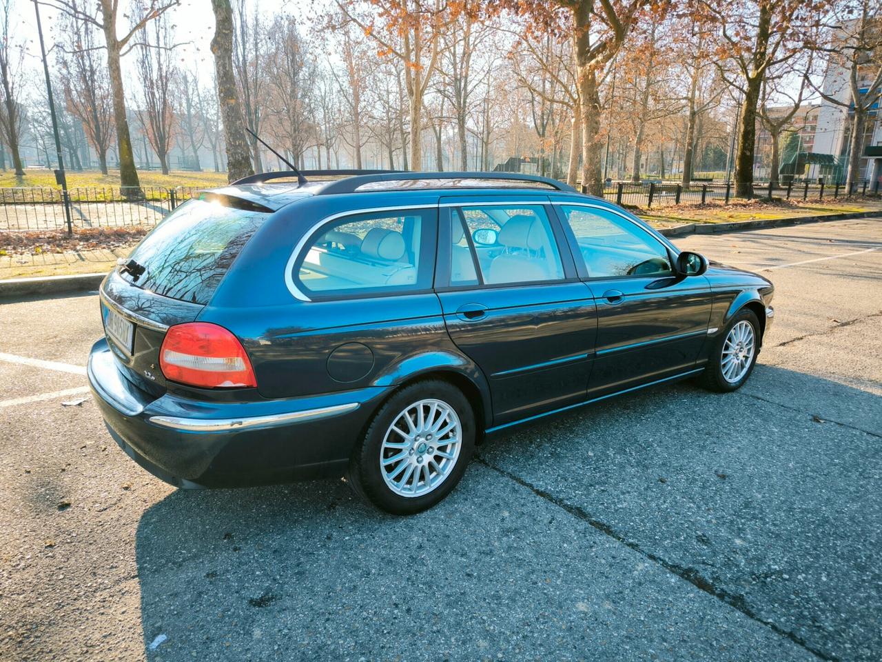 Jaguar X-Type 2.2D cat Wagon Executive