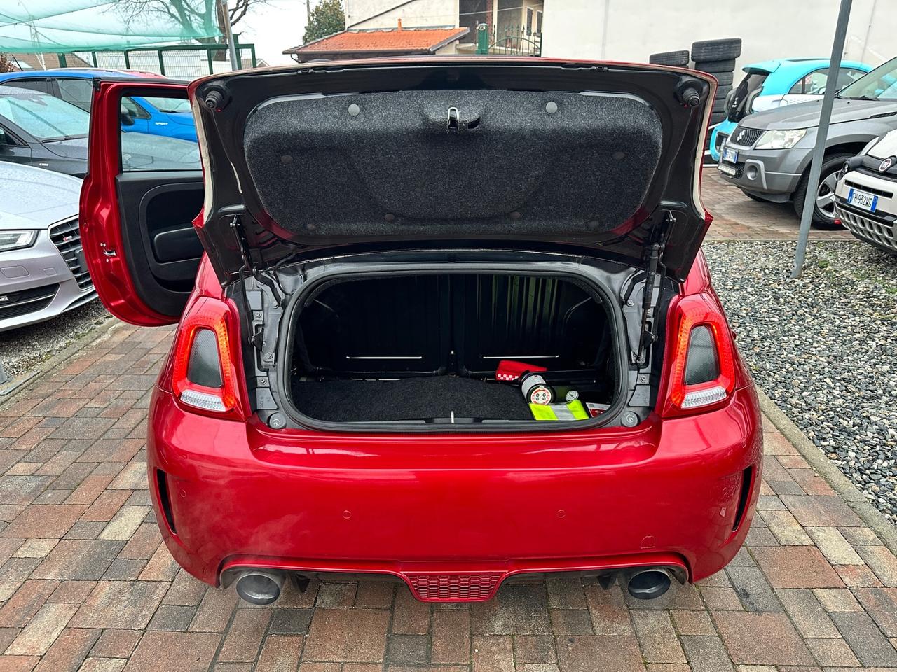 Abarth 500 C 1.4 Turbo T-Jet MTA