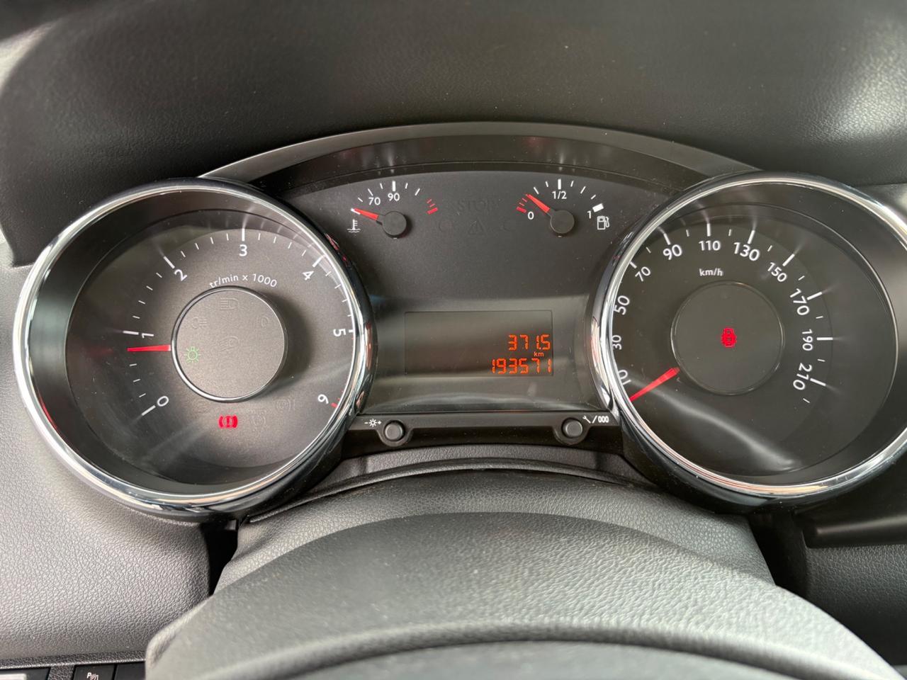Peugeot 3008 1.6 HDi 110CV Tecno