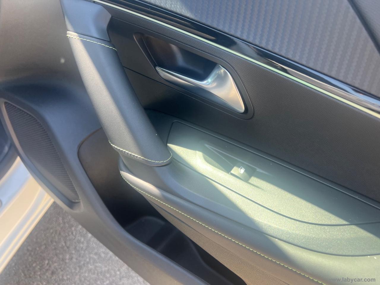 PEUGEOT 2008 BlueHDi 100 S&S GT Line