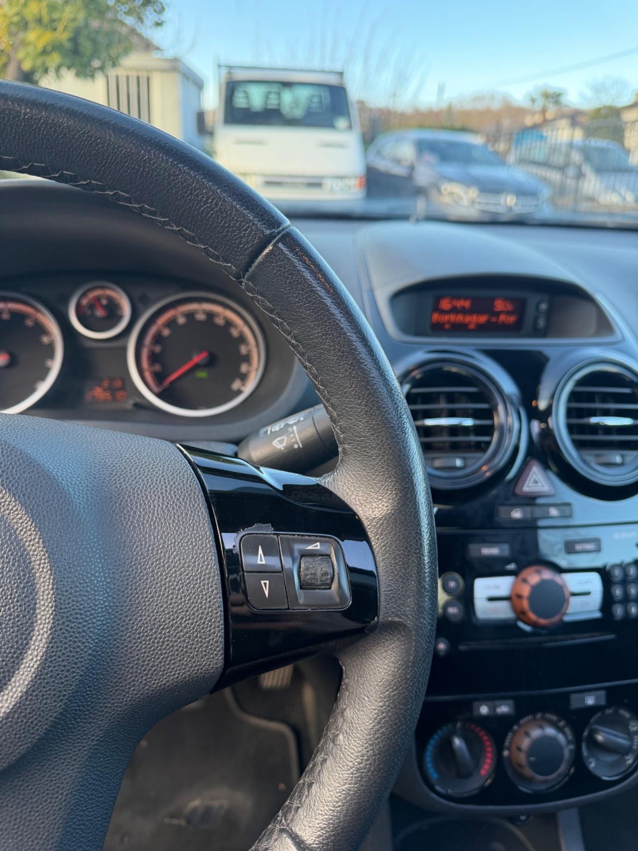 Opel Corsa 1.2 3 porte Sport