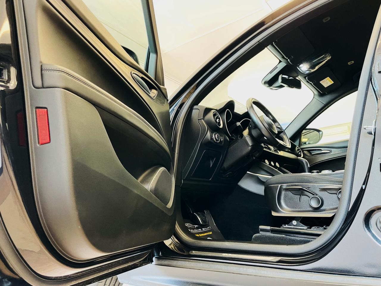 Alfa Romeo Stelvio 2.2 Turbodiesel 160 CV AT8 RWD Super Business