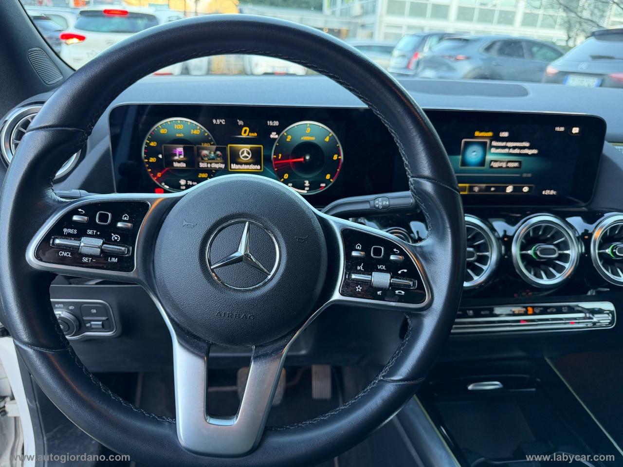 MERCEDES-BENZ GLA 200 d Automatic 4Matic Sport Plus GANCIO TRAINO VERTICALE MERCEDES