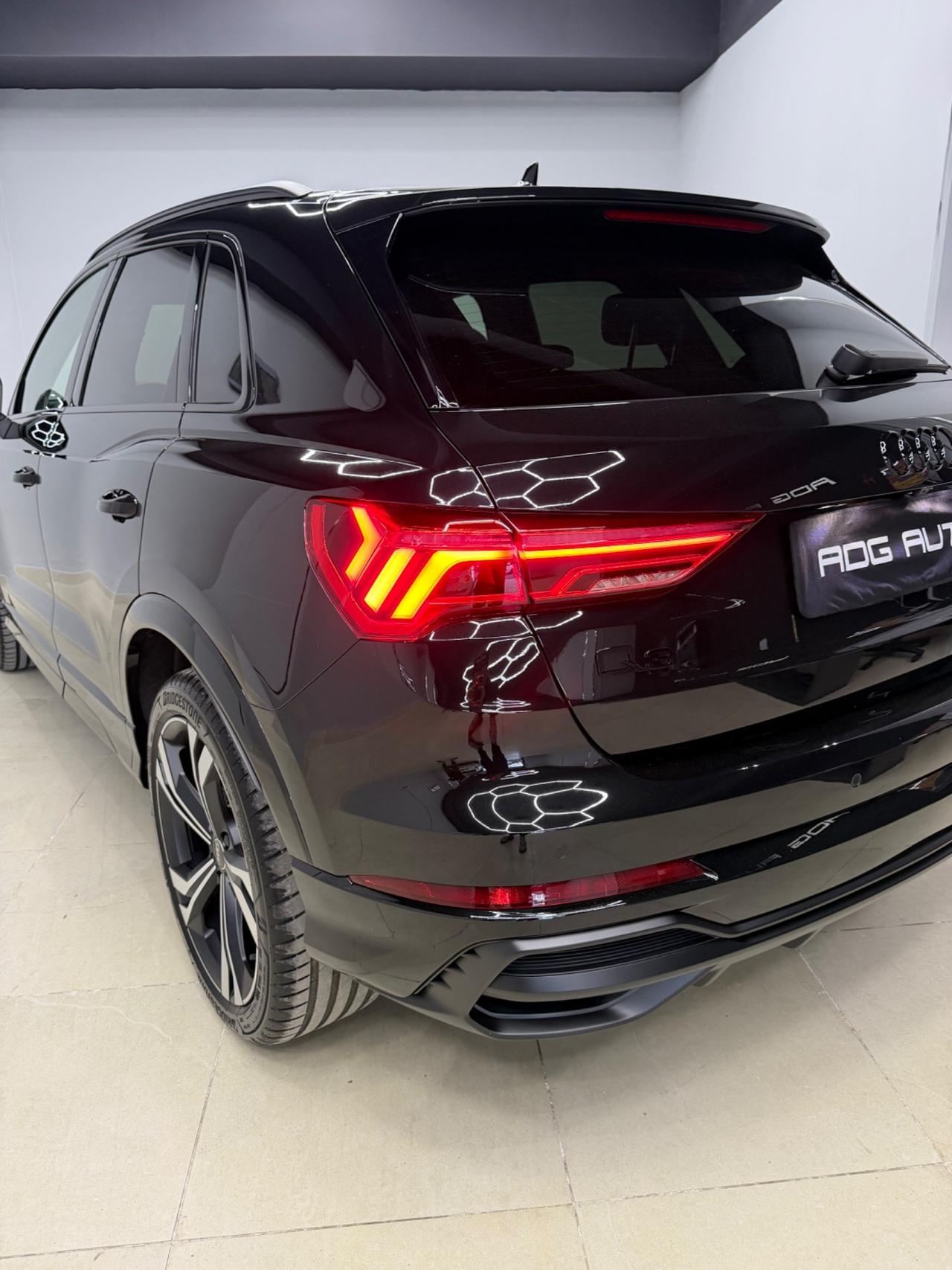 Audi Q3 35 TDI S tronic Sline black 2120km