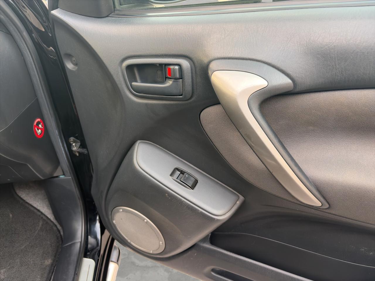 Toyota RAV 4 2.0 D-4D 4WD - UNICO PROPRIETARIO
