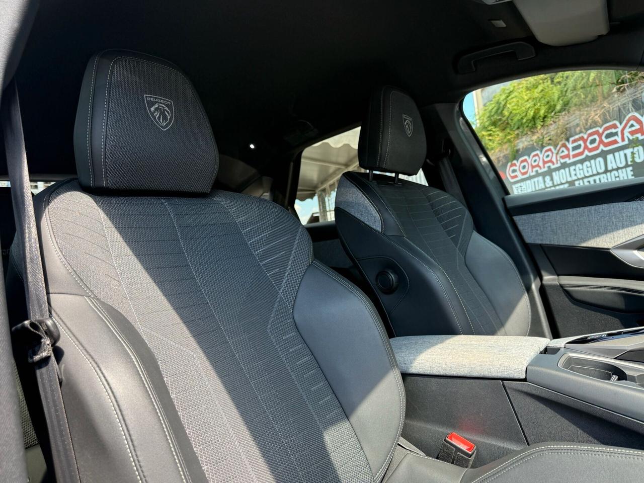 Peugeot 3008 2025 Hybrid 145 e-DCS6 GT 26000KM