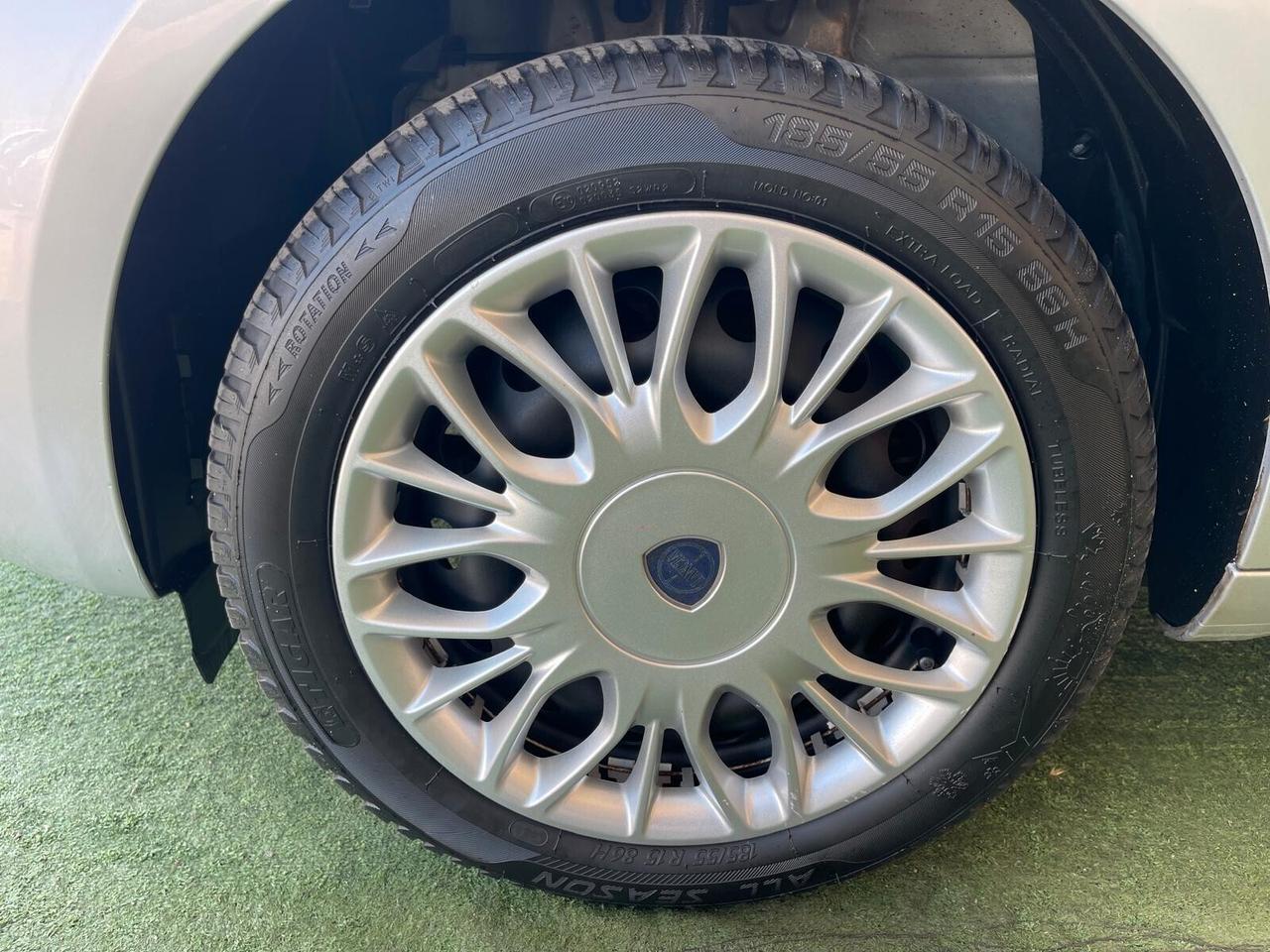 LANCIA YPSILON 1.2 BENZINA 70CV