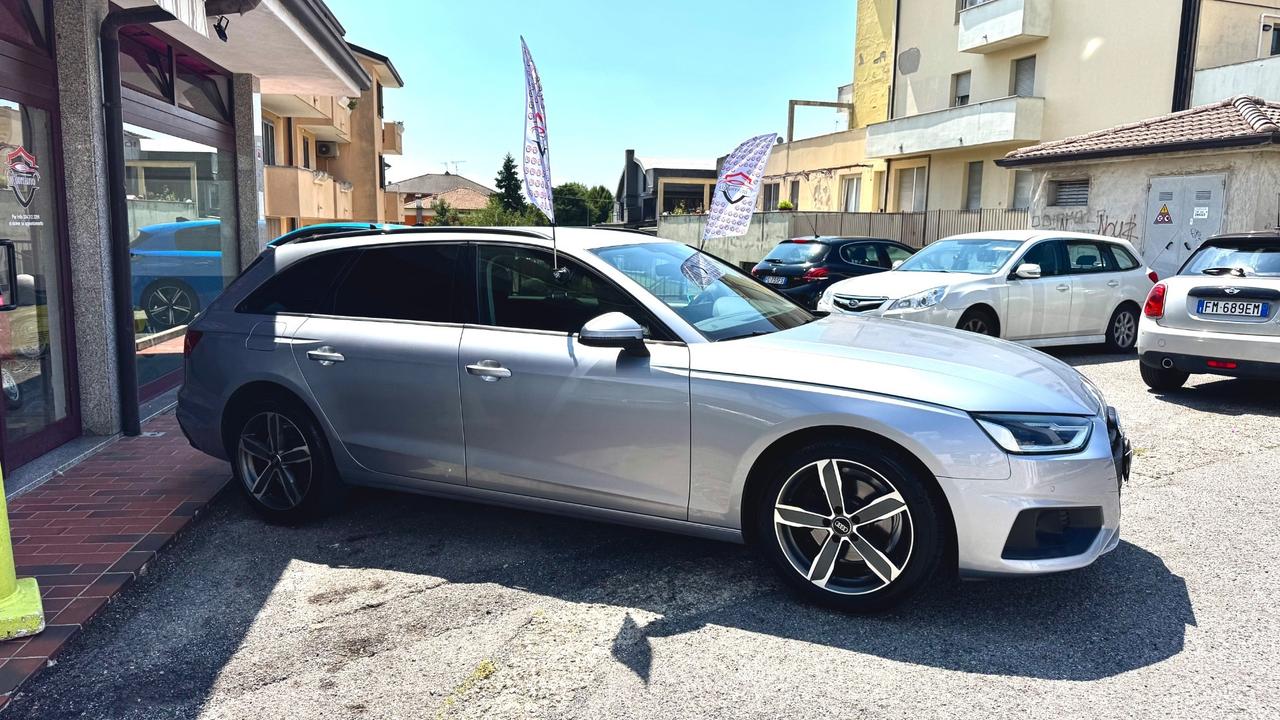 Audi A4 Avant 35 TDI/163 CV S tronic Business Advanced