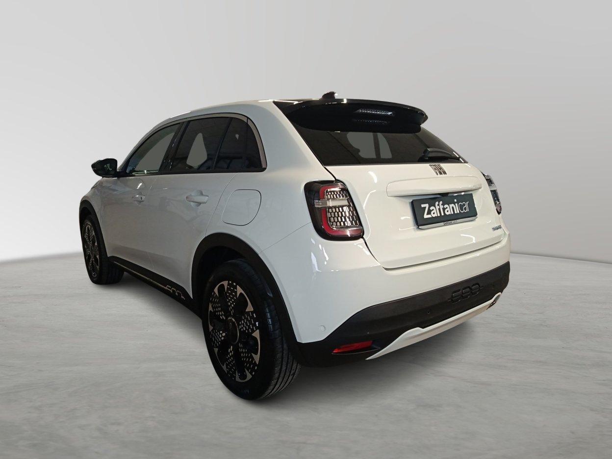 FIAT 600 (2023-->) - 600 Hybrid 110 CV DCT MHEV La Prima