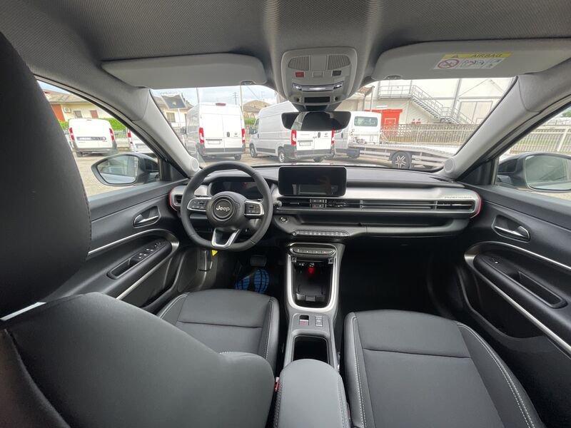 Jeep Avenger 1.2 Turbo MHEV Summit