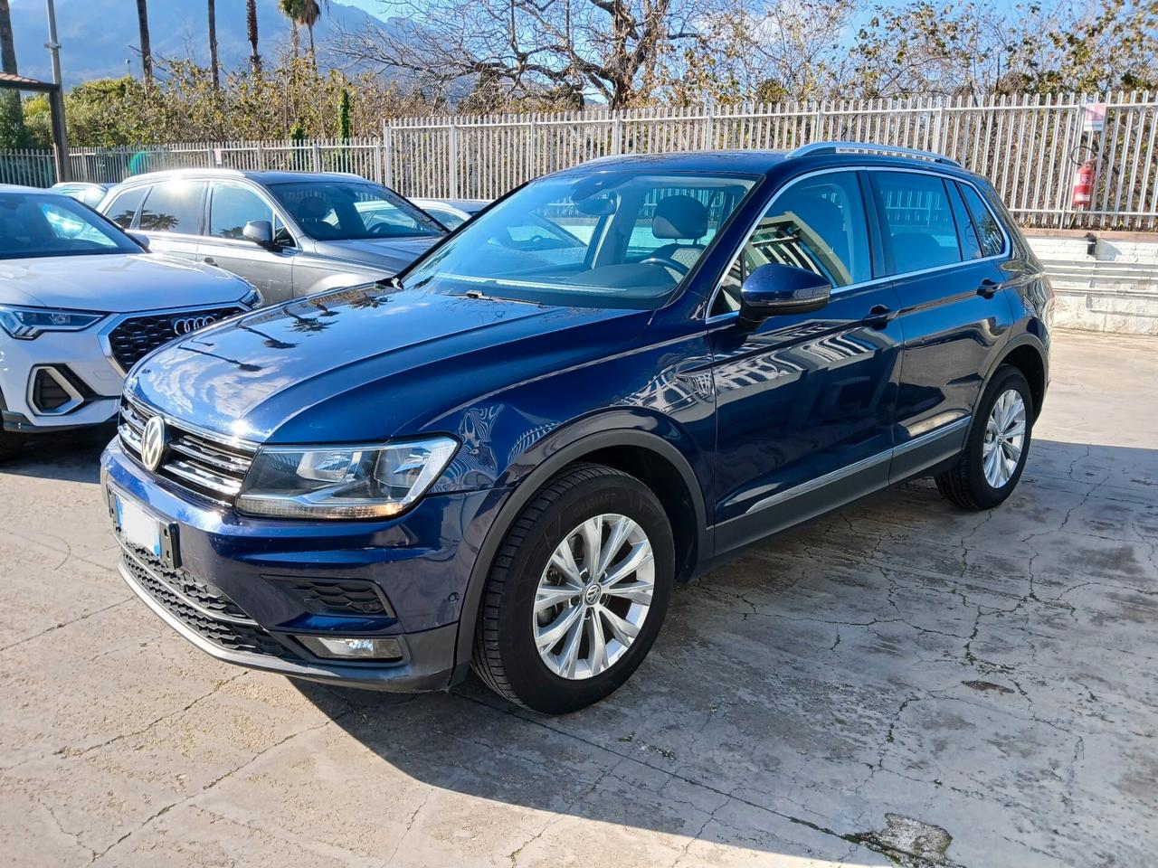 Volkswagen Tiguan 2.0 TDI SCR DSG 4MOTION Business BMT