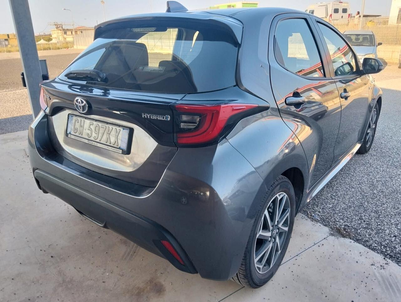 Toyota Yaris 1.5 Hybrid 5P Lounge - 2021