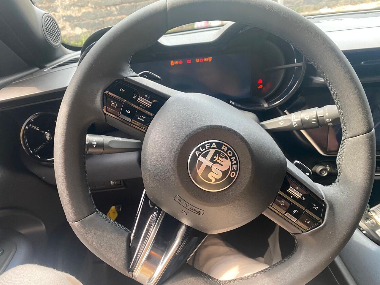 Alfa Romeo JUNIOR 1.2 145CV Hybrid eDCT6