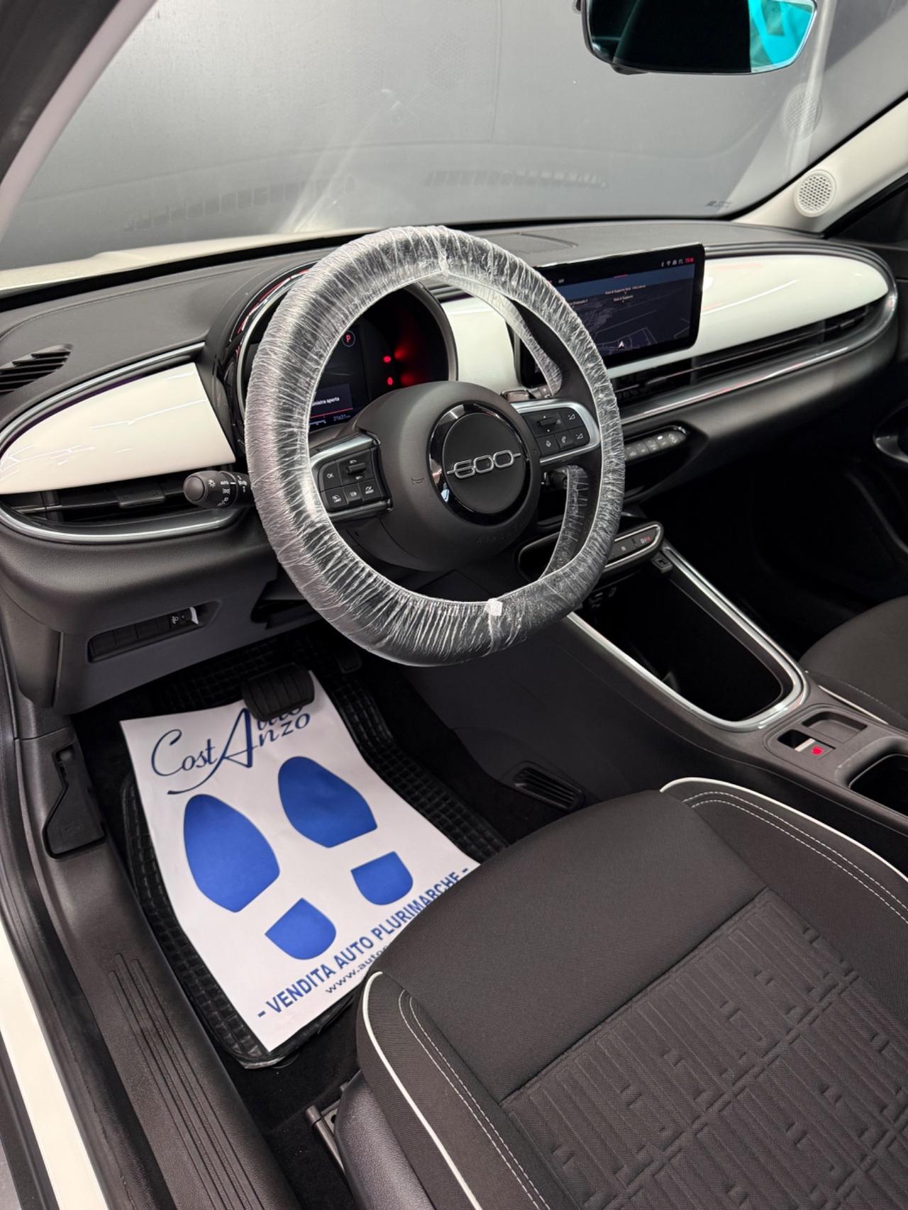 Fiat 600 1.2 Hybrid 145 CV DCT MHEV La Prima