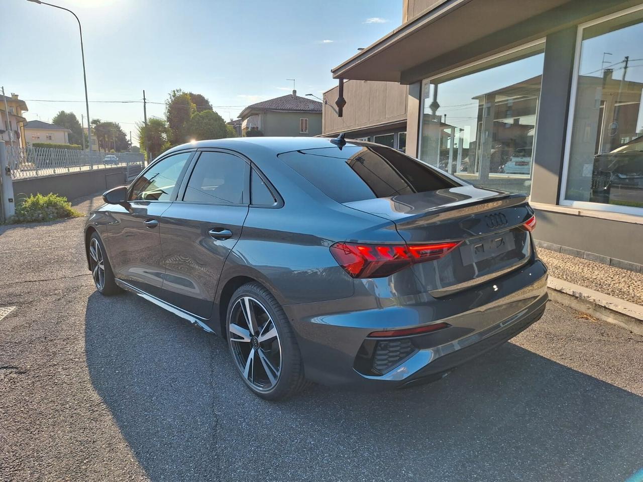 Audi A3 Sedan 35 TDI S tronic line edition