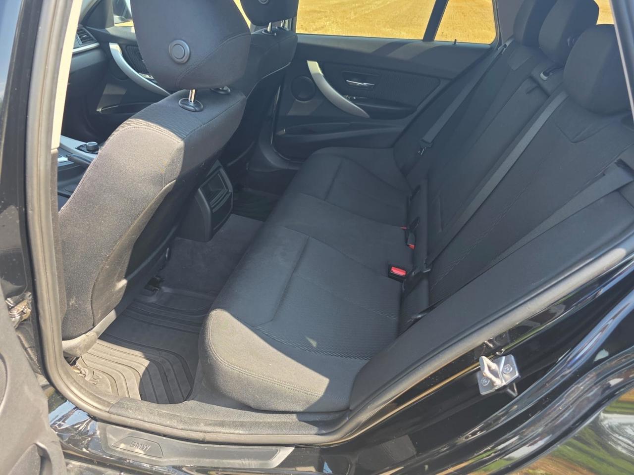Bmw 320d Xdrive business PREZZO 7500€