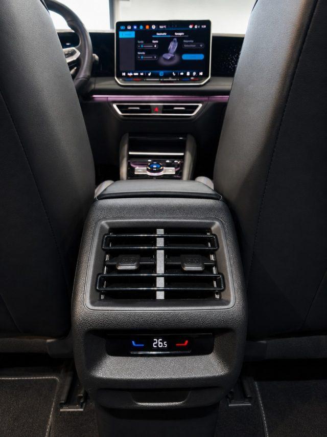 VOLKSWAGEN Tiguan R-Line DSG 2.0 TDI 150 CV Alcantara Aziendale