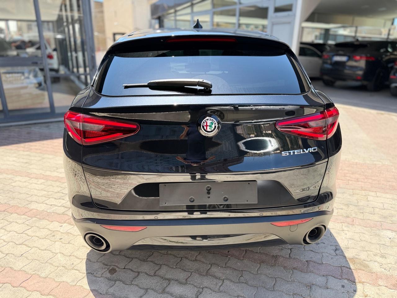 Alfa Romeo Stelvio 2.2 MJT 160 CV Veloce 2023