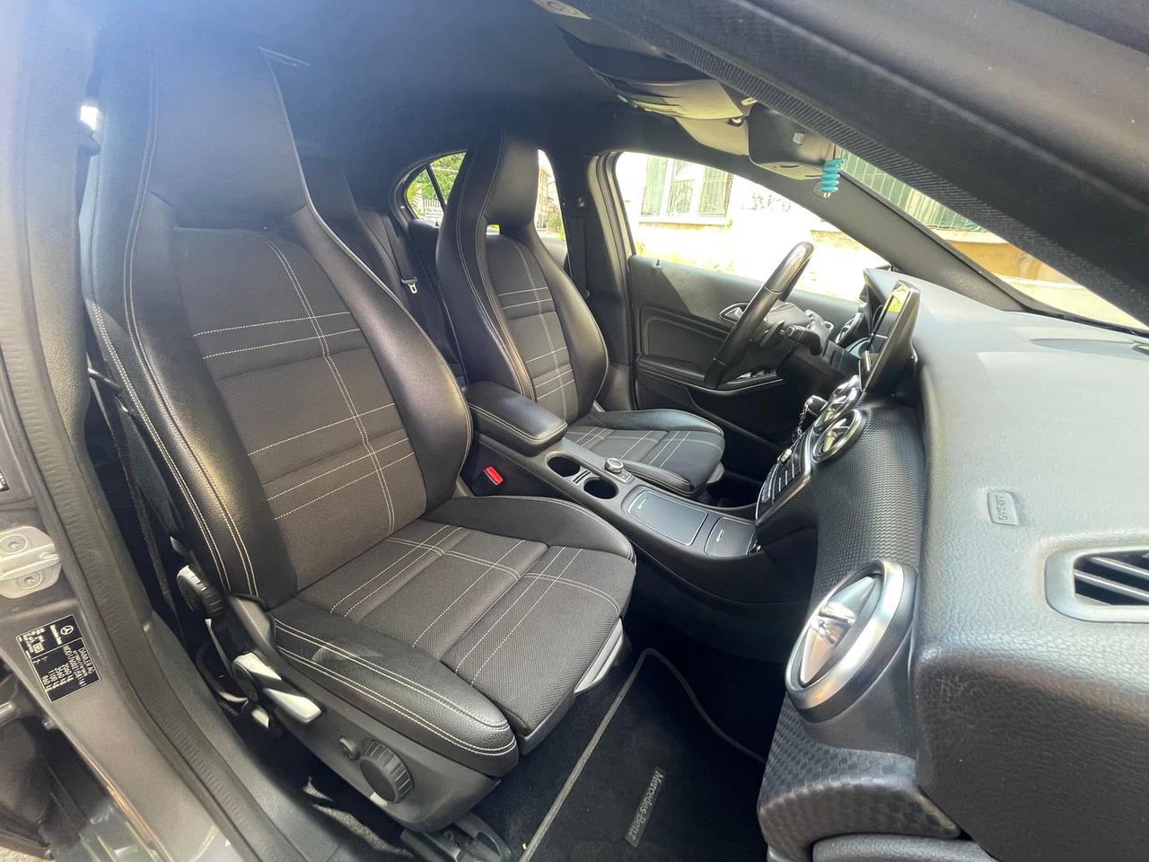Mercedes-Benz A 200 Business A 200 D